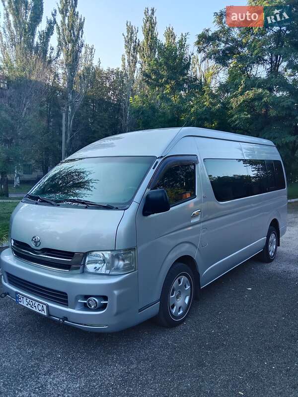 Toyota Hiace 2008