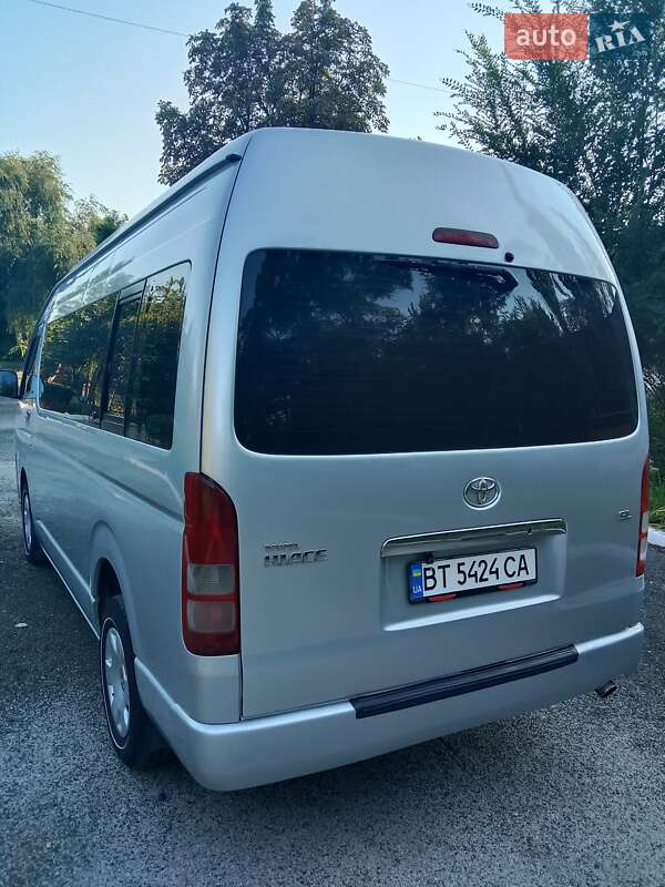 Позашляховик / Кросовер Toyota Hiace 2008 в Покрові