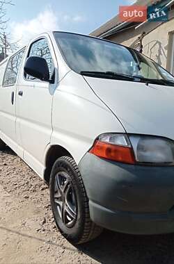 Микровэн Toyota Hiace 2000 в Болграде