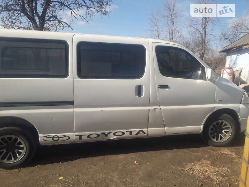 Вантажний фургон Toyota Hiace 2008 в Великій Михайлівці