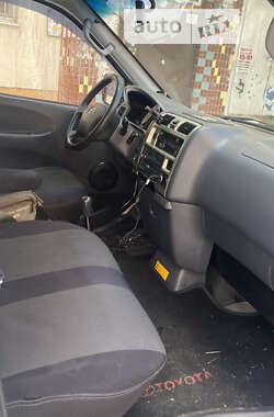  Toyota Hiace 2007 в 
