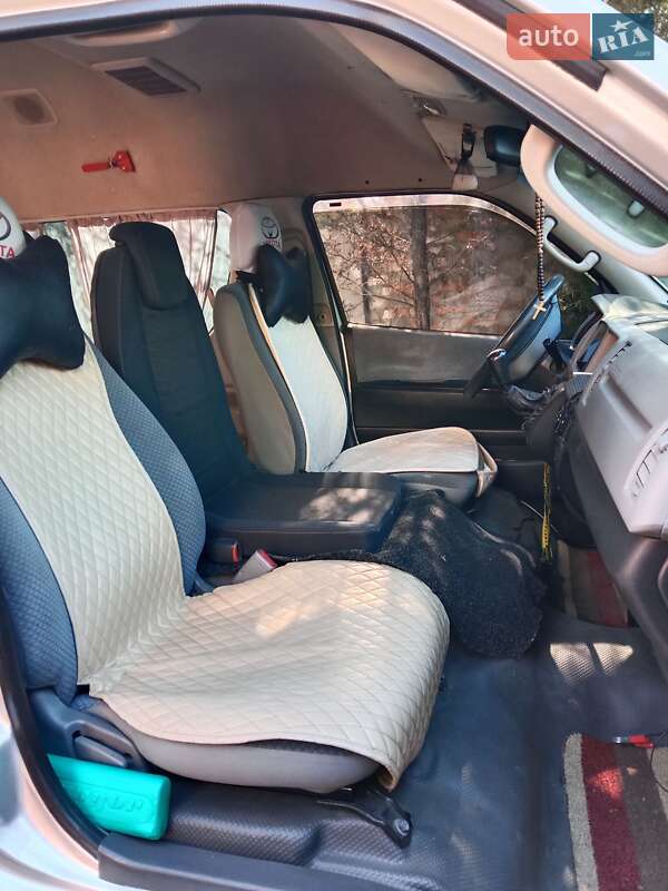 Позашляховик / Кросовер Toyota Hiace 2008 в Покрові