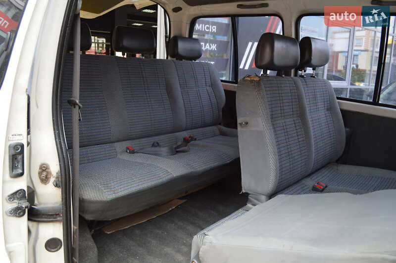Мінівен Toyota Hiace 1998 в Львові