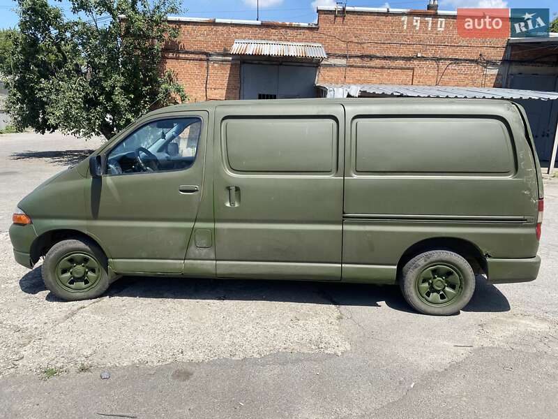 Универсал Toyota Hiace 2003 в Днепре