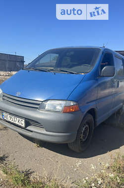 Мінівен Toyota Hiace 2001 в Кривому Розі