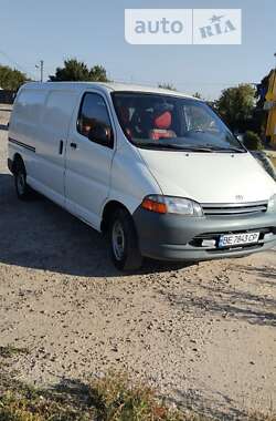 Грузопассажирский фургон Toyota Hiace 2001 в Николаеве