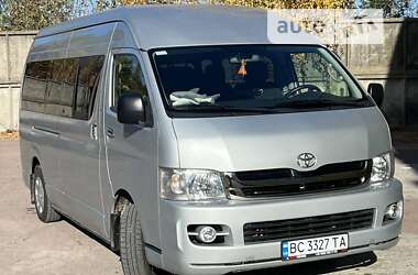 Минивэн Toyota Hiace 2008 в Коростене