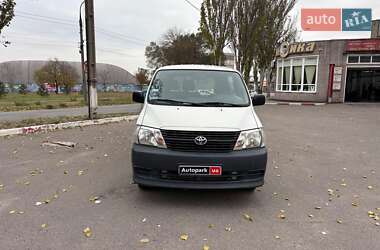 Грузовой фургон Toyota Hiace 2007 в Запорожье