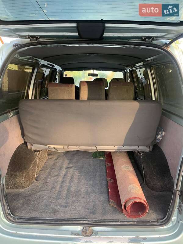 Минивэн Toyota Hiace 1996 в Кременце