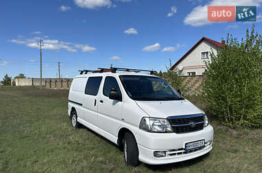 Минивэн Toyota Hiace 2012 в 