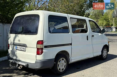 Мінівен Toyota Hiace 1996 в 