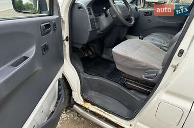 Мінівен Toyota Hiace 2006 в 