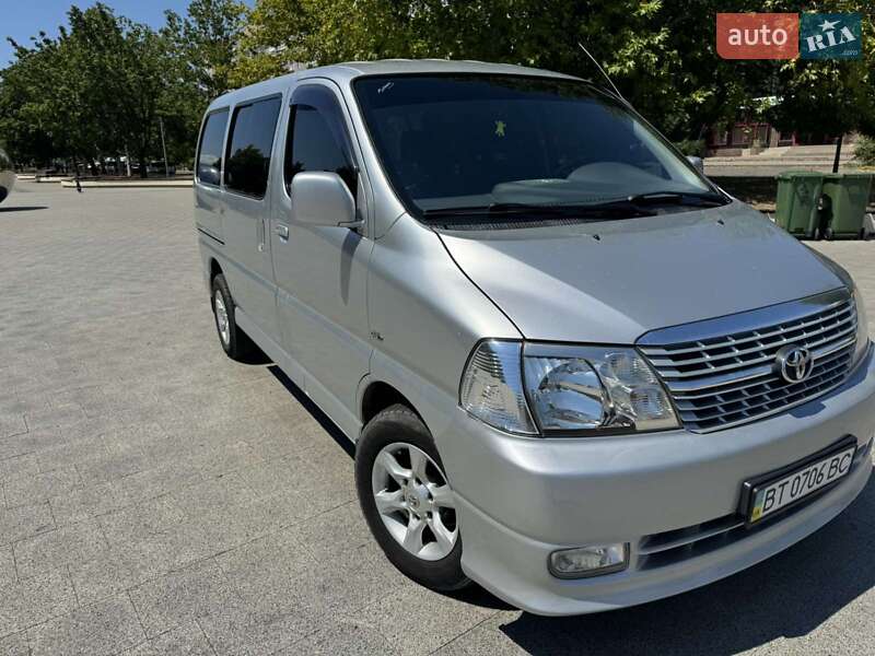 Toyota Hiace 2007