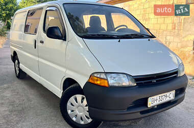 Минивэн Toyota Hiace 2000 в Одессе