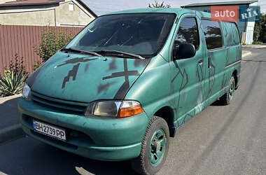 Мінівен Toyota Hiace 2006 в Одесі