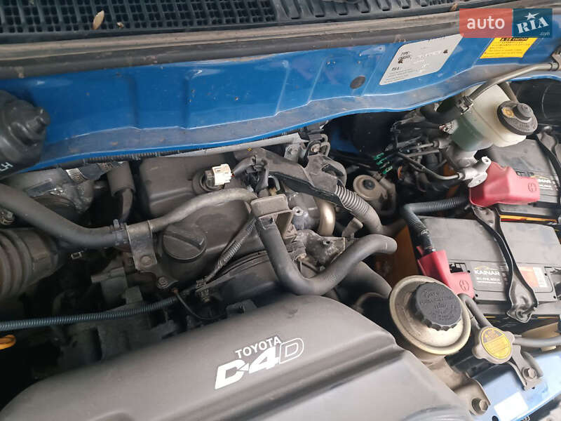 Минивэн Toyota Hiace 2005 в Киеве фото 14 Минивэн Toyota Hiace 2005 в Киеве