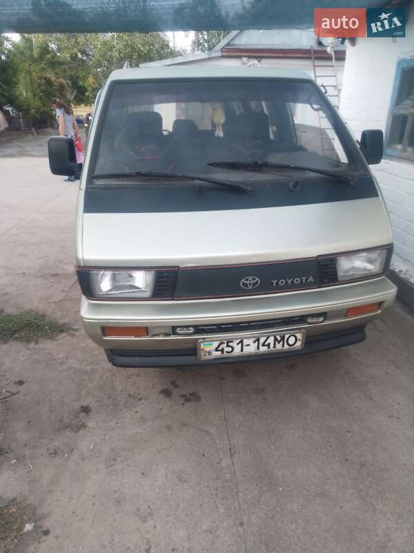 Toyota Hiace 1988
