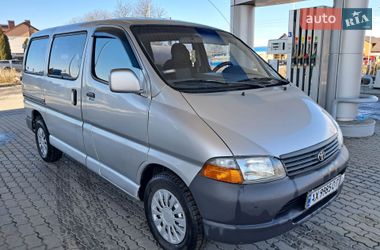 Мікровен Toyota Hiace 2003 в Гайсину