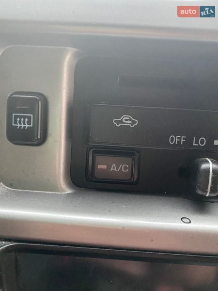 Минивэн Toyota Hiace 2007 в Доброславе