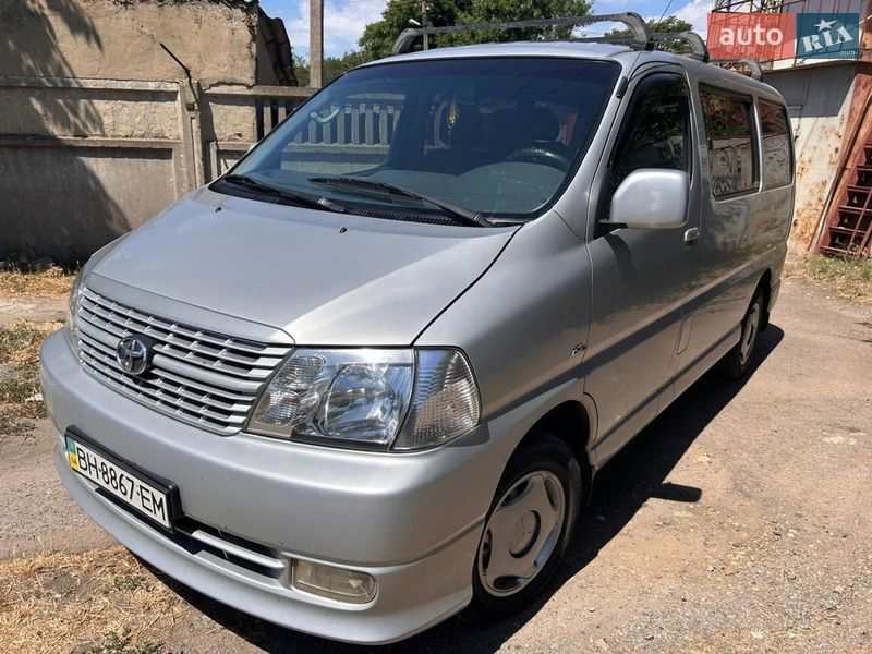 Toyota Hiace 2008