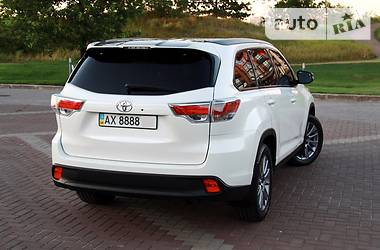 Внедорожник / Кроссовер Toyota Highlander 2014 в Харькове