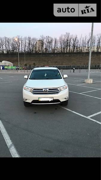 Toyota Highlander 2013 года