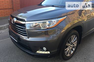 Позашляховик / Кросовер Toyota Highlander 2015 в Києві