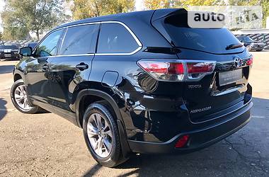 Внедорожник / Кроссовер Toyota Highlander 2015 в Киеве