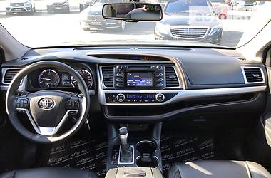 Внедорожник / Кроссовер Toyota Highlander 2015 в Киеве