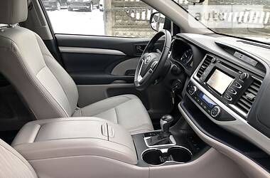 Внедорожник / Кроссовер Toyota Highlander 2015 в Тернополе