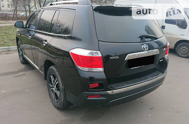 Позашляховик / Кросовер Toyota Highlander 2011 в 