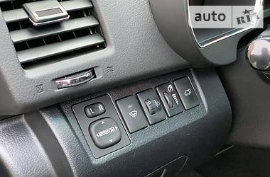 Позашляховик / Кросовер Toyota Highlander 2013 в 