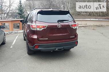 Внедорожник / Кроссовер Toyota Highlander 2016 в 