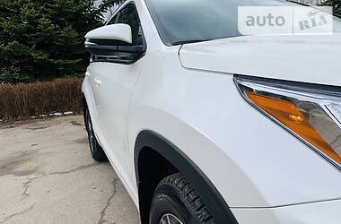 Позашляховик / Кросовер Toyota Highlander 2018 в 