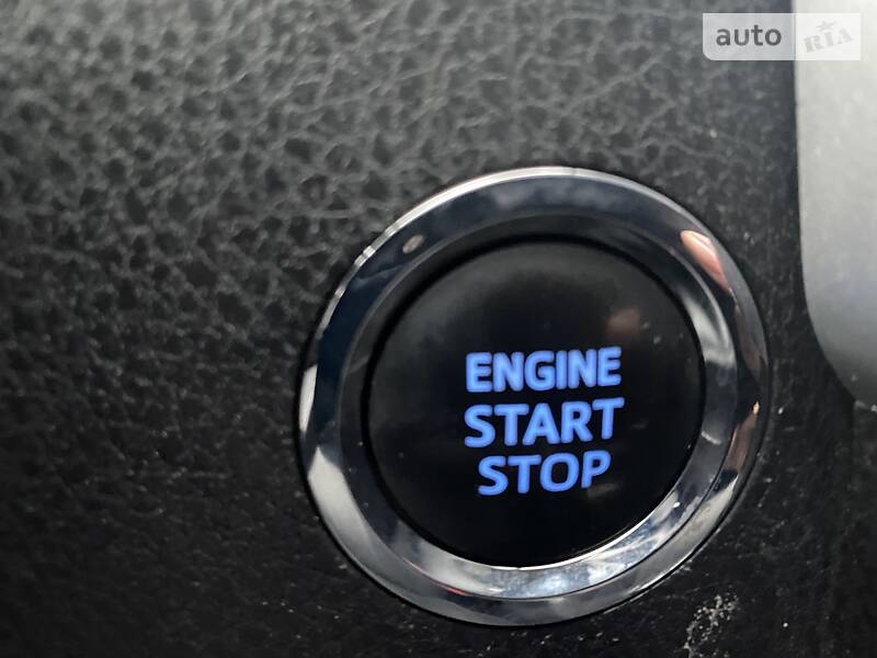 Позашляховик / Кросовер Toyota Highlander 2015 в Луцьку