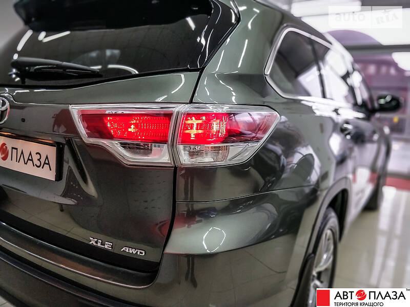 Позашляховик / Кросовер Toyota Highlander 2015 в Чернівцях