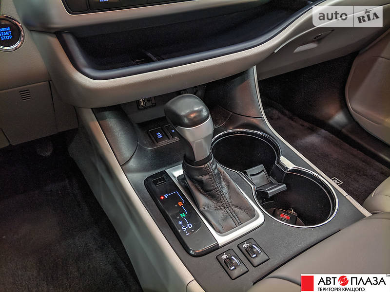 Позашляховик / Кросовер Toyota Highlander 2015 в Чернівцях