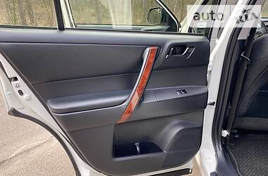 Позашляховик / Кросовер Toyota Highlander 2014 в 