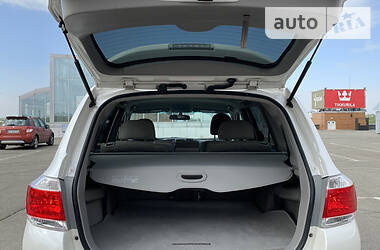Позашляховик / Кросовер Toyota Highlander 2012 в 