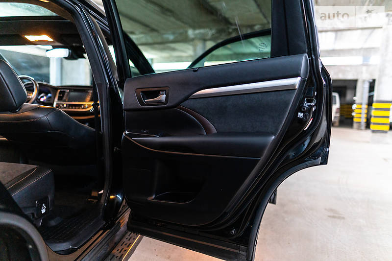 Позашляховик / Кросовер Toyota Highlander 2018 в Івано-Франківську фото 23 Позашляховик / Кросовер Toyota Highlander 2018 в Івано-Франківську