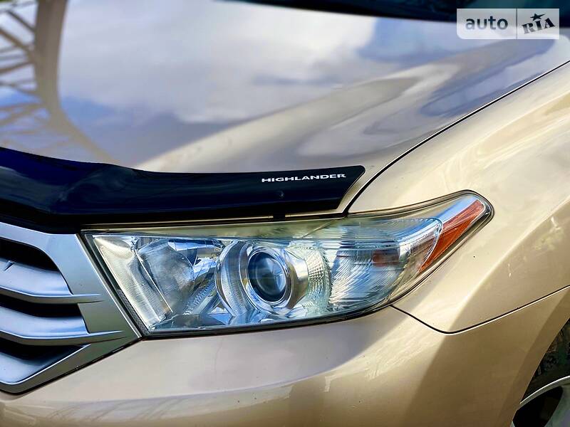 Позашляховик / Кросовер Toyota Highlander 2013 в Києві