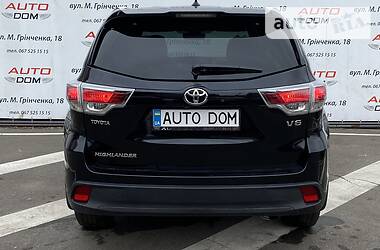 Внедорожник / Кроссовер Toyota Highlander 2018 в Киеве