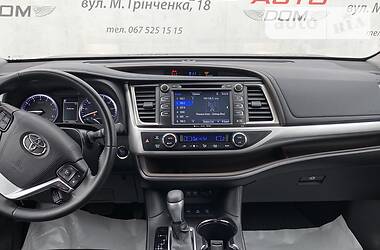 Внедорожник / Кроссовер Toyota Highlander 2018 в Киеве