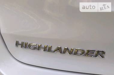 Внедорожник / Кроссовер Toyota Highlander 2016 в Житомире