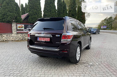 Внедорожник / Кроссовер Toyota Highlander 2013 в Тернополе