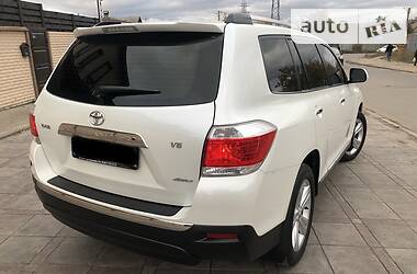 Внедорожник / Кроссовер Toyota Highlander 2011 в Киеве