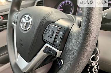 Внедорожник / Кроссовер Toyota Highlander 2019 в Днепре