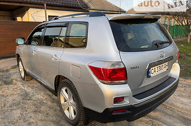 Универсал Toyota Highlander 2011 в Черкассах