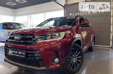 Внедорожник / Кроссовер Toyota Highlander 2017 в Одессе