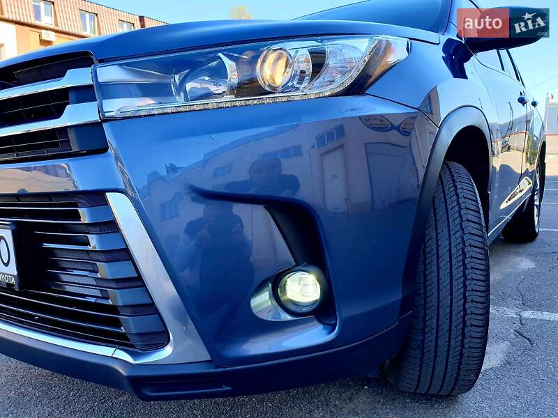 Toyota Highlander 2019